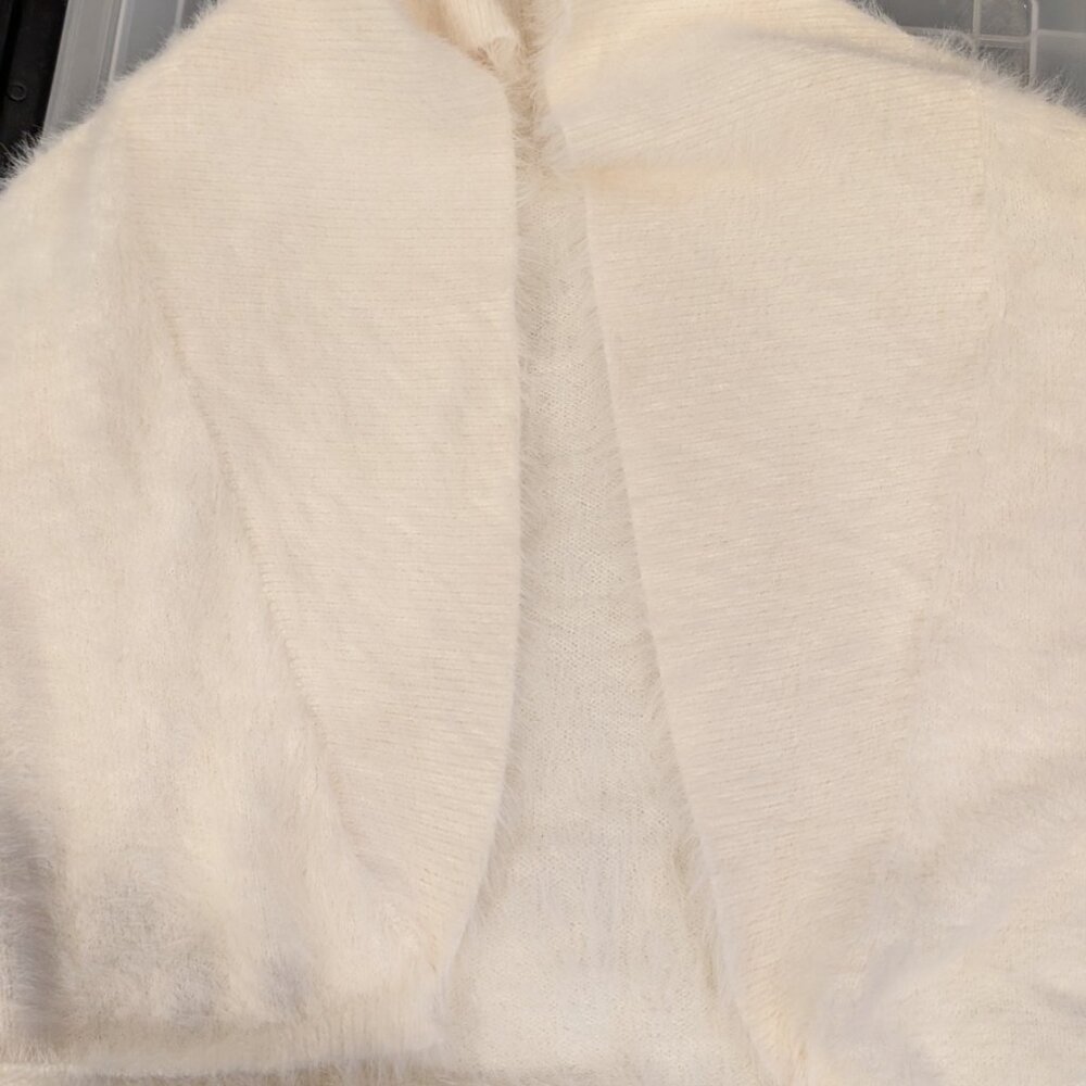 Maeve Cropped Eyelash Cardigan in Ivory, SIZE L - Picture 6 of 6
